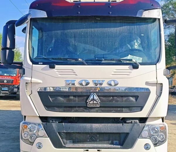 СРЕДНЕТОННАЖНЫЙ ГРУЗОВИК HOWO  НА БАЗЕ ШАССИ T5G С ИЗОТЕРМИЧЕСКИМ ФУРГОНОМ И РЕФРИЖИРАТОРОМ